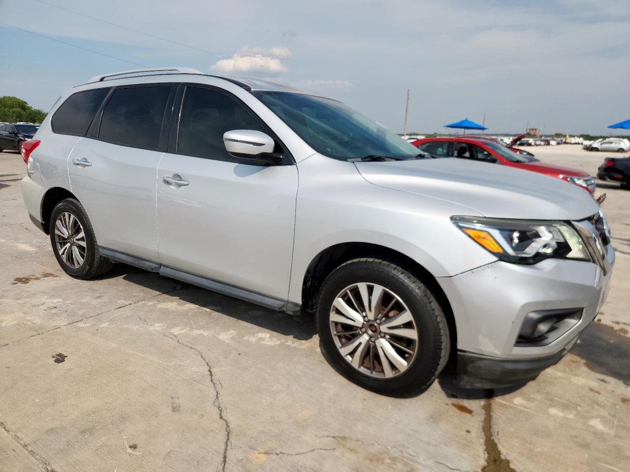 2019 Nissan Pathfinder S - Фото 4