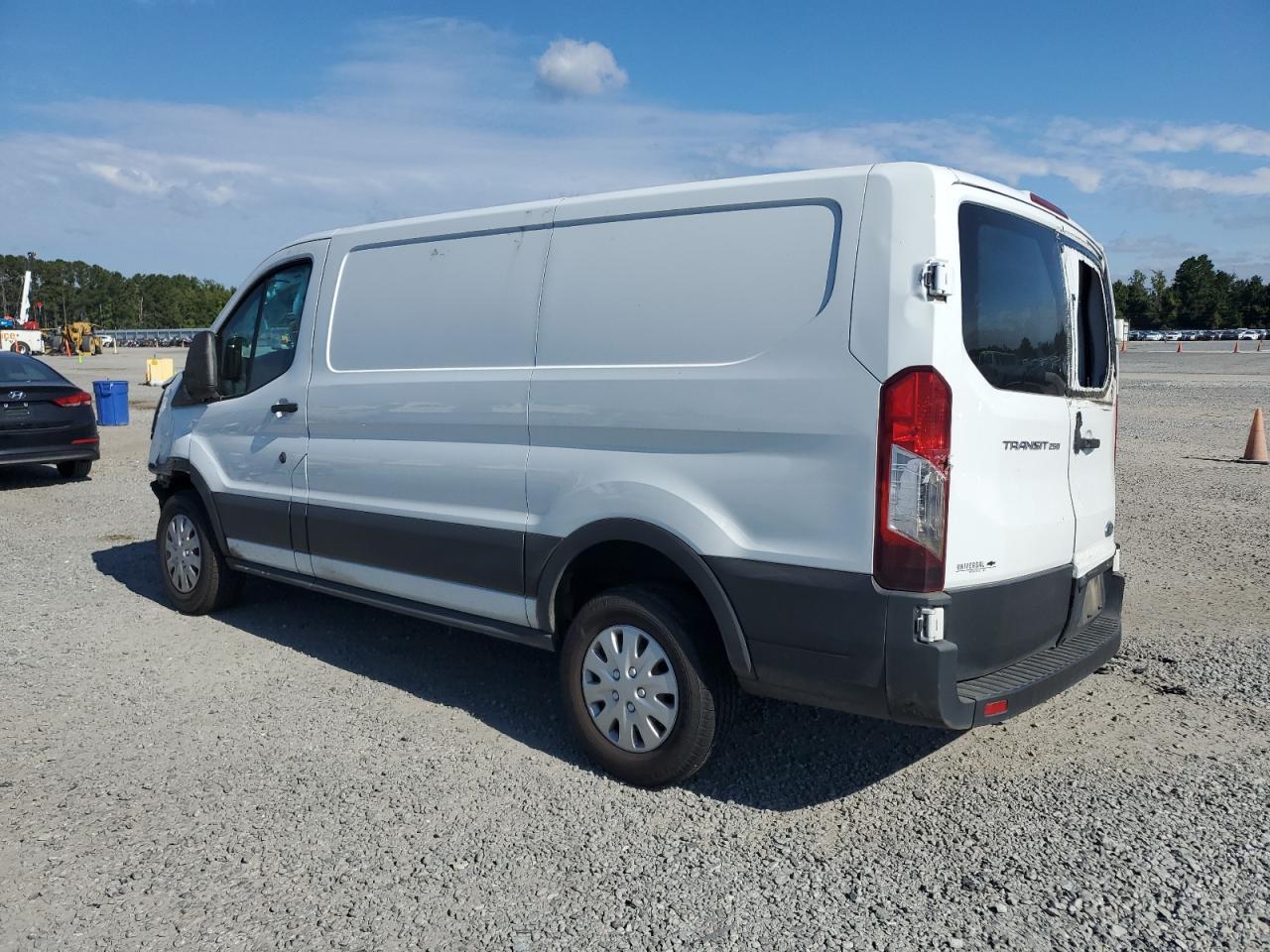 2019 Ford Transit T-250 - Фото 2