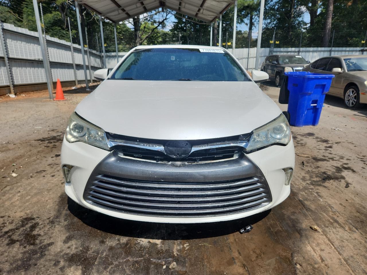 2016 Toyota Camry Hybrid - Image 5