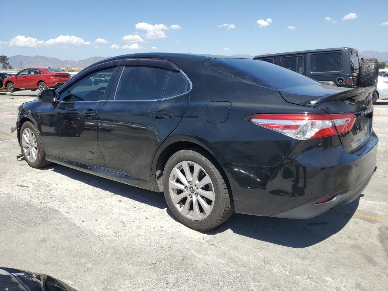 2018 Toyota Camry L - Фото 2