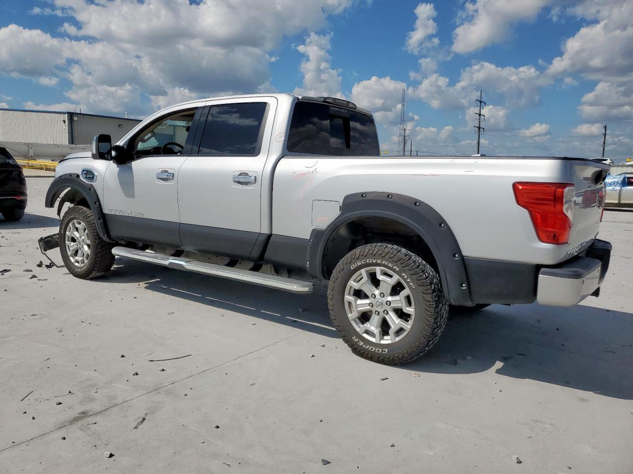 2016 Nissan Titan Xd Sl - Image 2