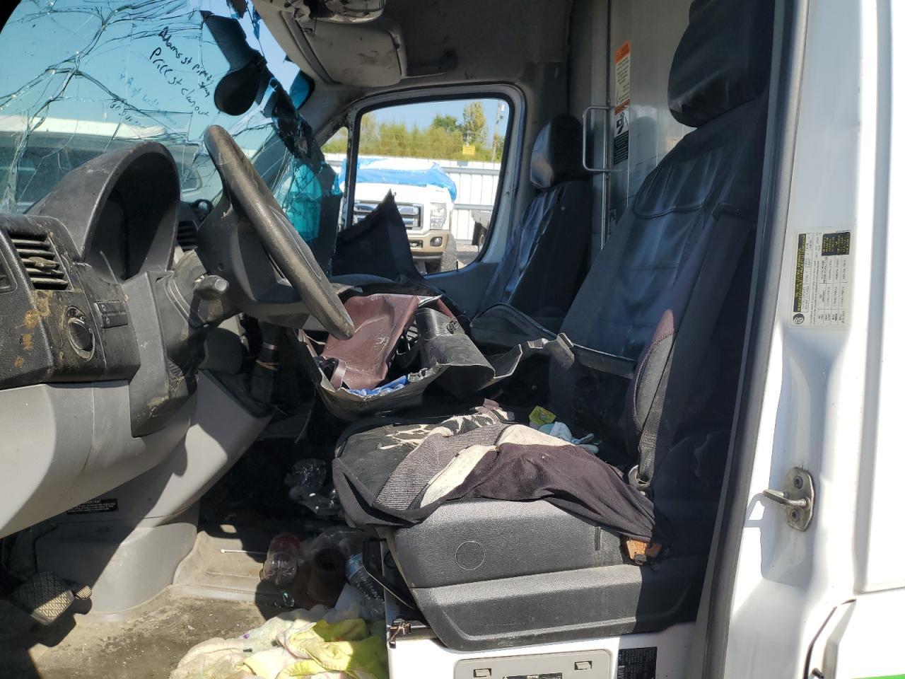 2014 Benz Sprinter Cargo 2500 - Image 7