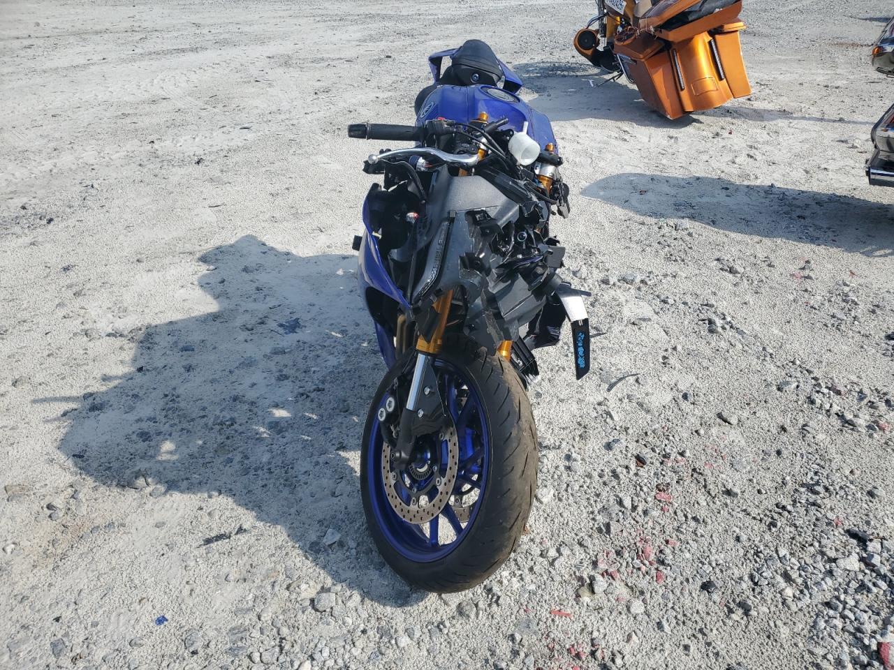 2025 Yamaha Yzfr7 - Image 2