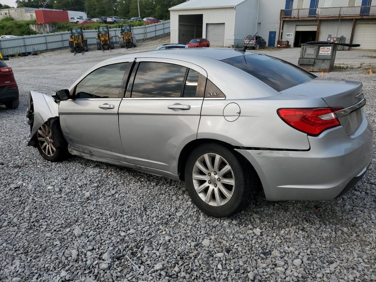 2012 Chrysler 200 Lx - Фото 2