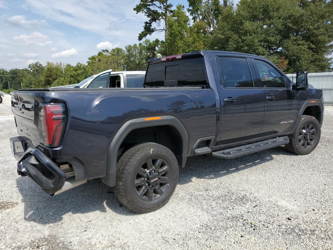 2024 GMC Sierra K2500 At4 - Фото 3