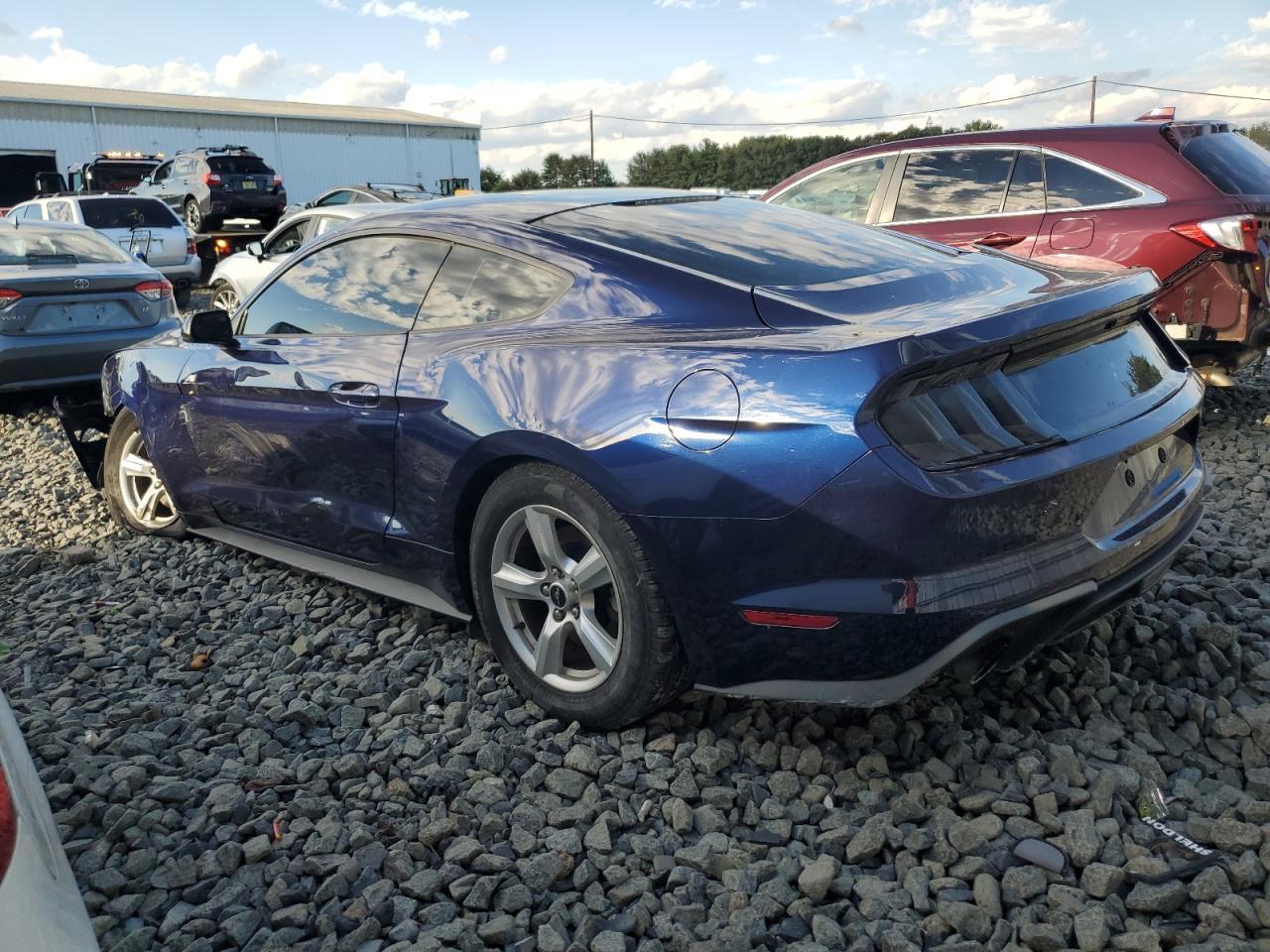2018 Ford Mustang - Фото 2