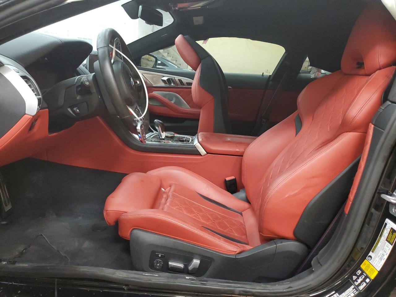 2022 BMW M8 - Фото 7