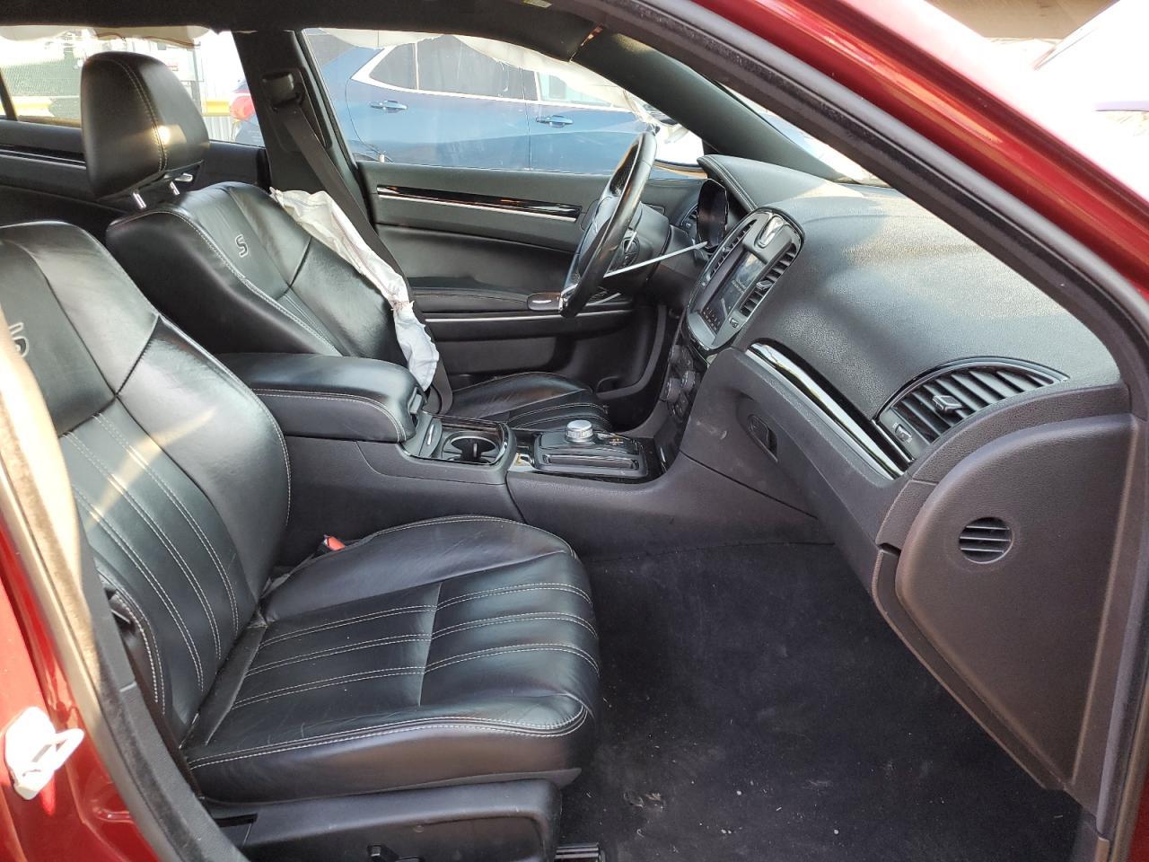 2019 Chrysler 300 S - Фото 7