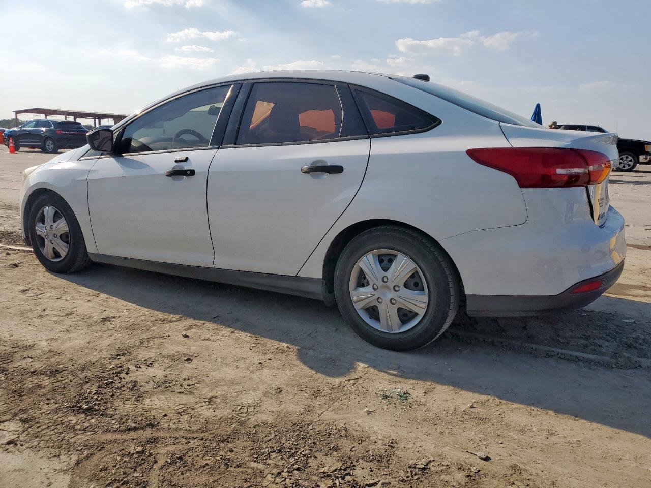 2016 Ford Focus S - Фото 2