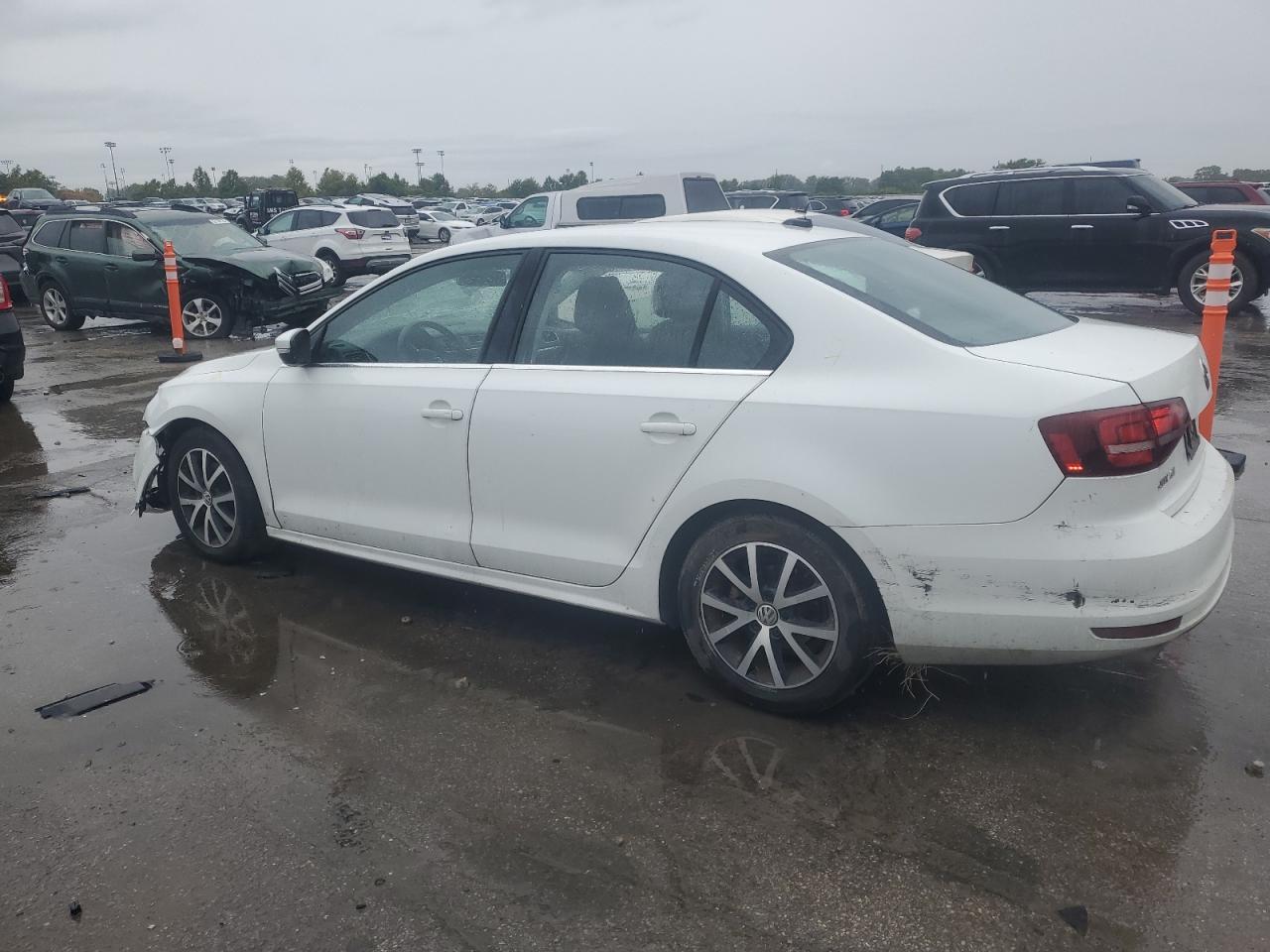 2017 Volkswagen Jetta Se - Фото 2