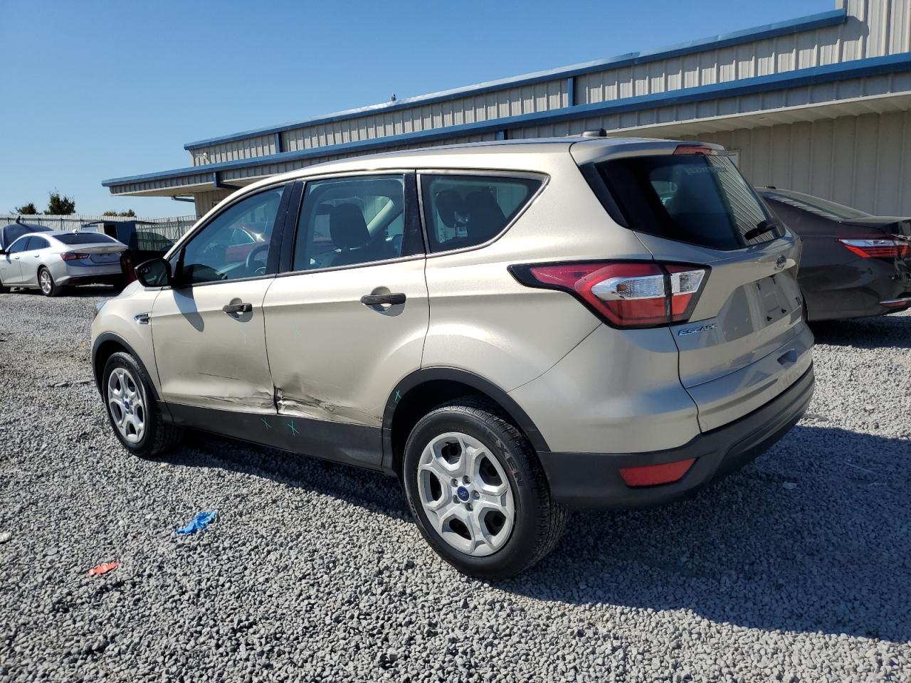 2018 Ford Escape S - Фото 2
