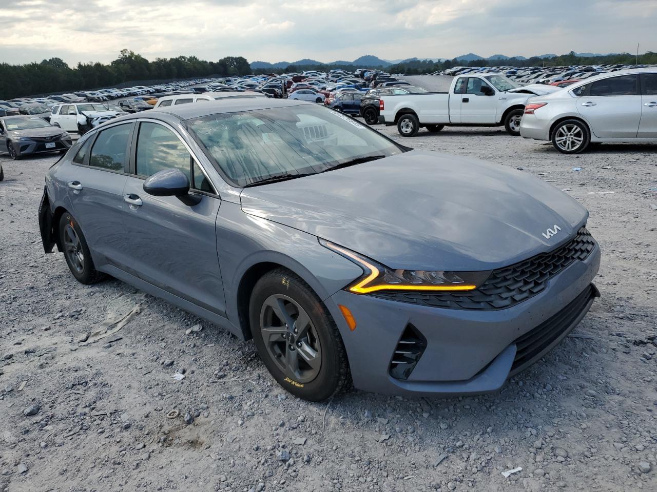 2022 Kia K5 Lxs - Image 4