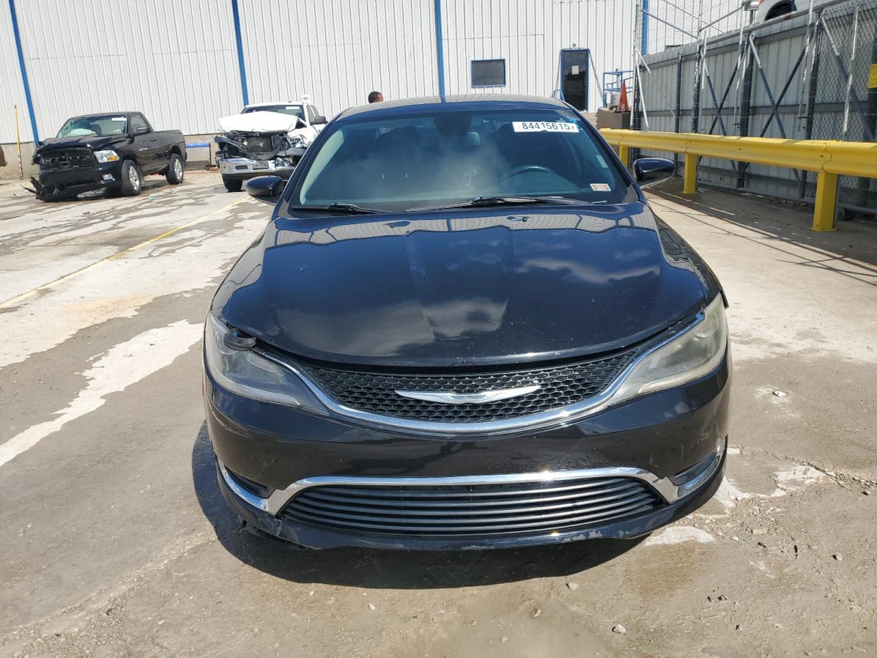 2015 Chrysler 200 Limited - Image 5