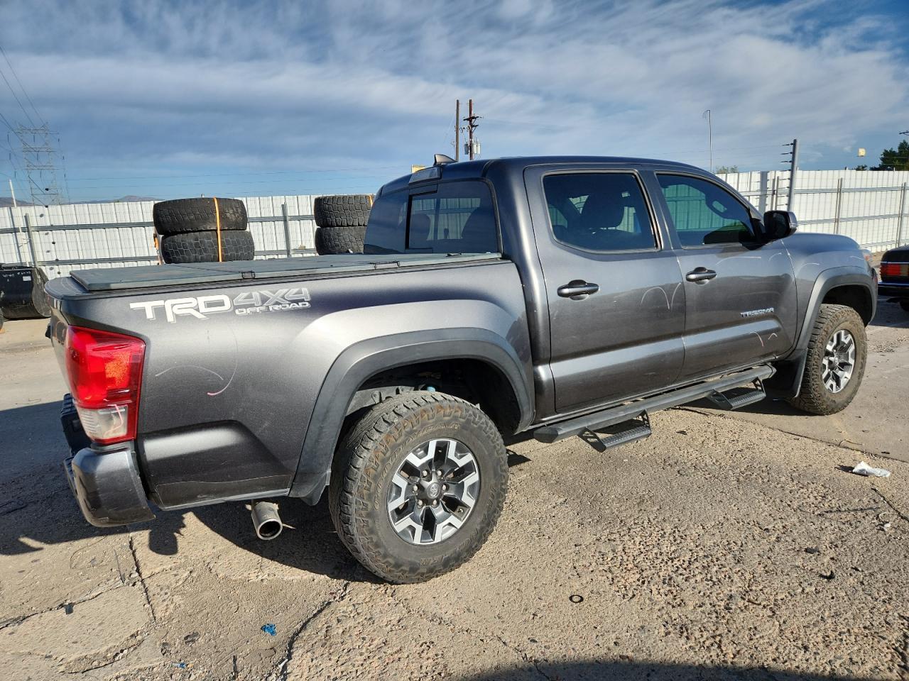 2017 Toyota Tacoma Double Cab - Image 3