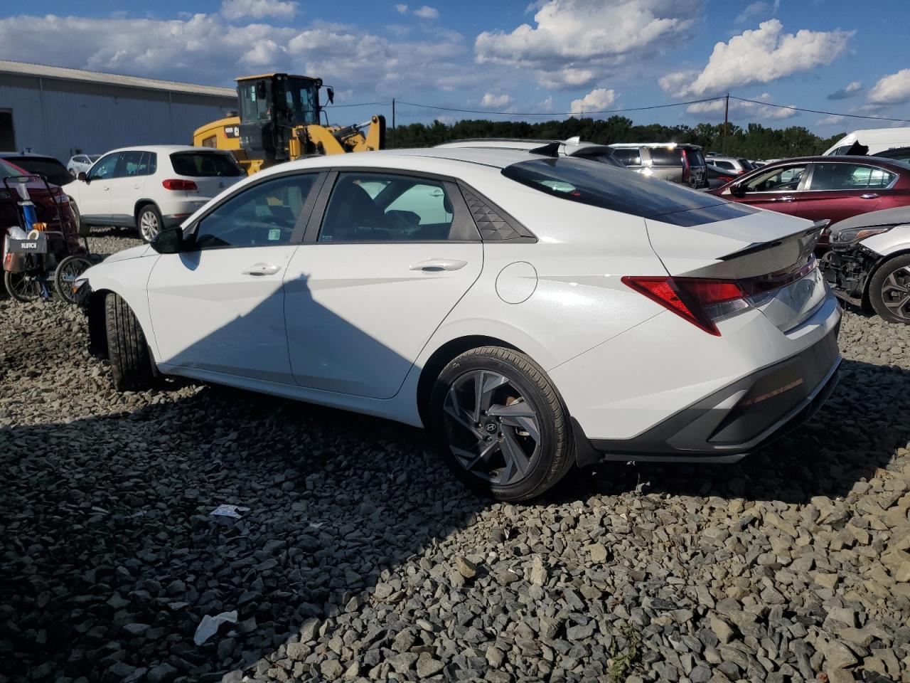 2025 Hyundai Elantra Sel Sport - Image 2