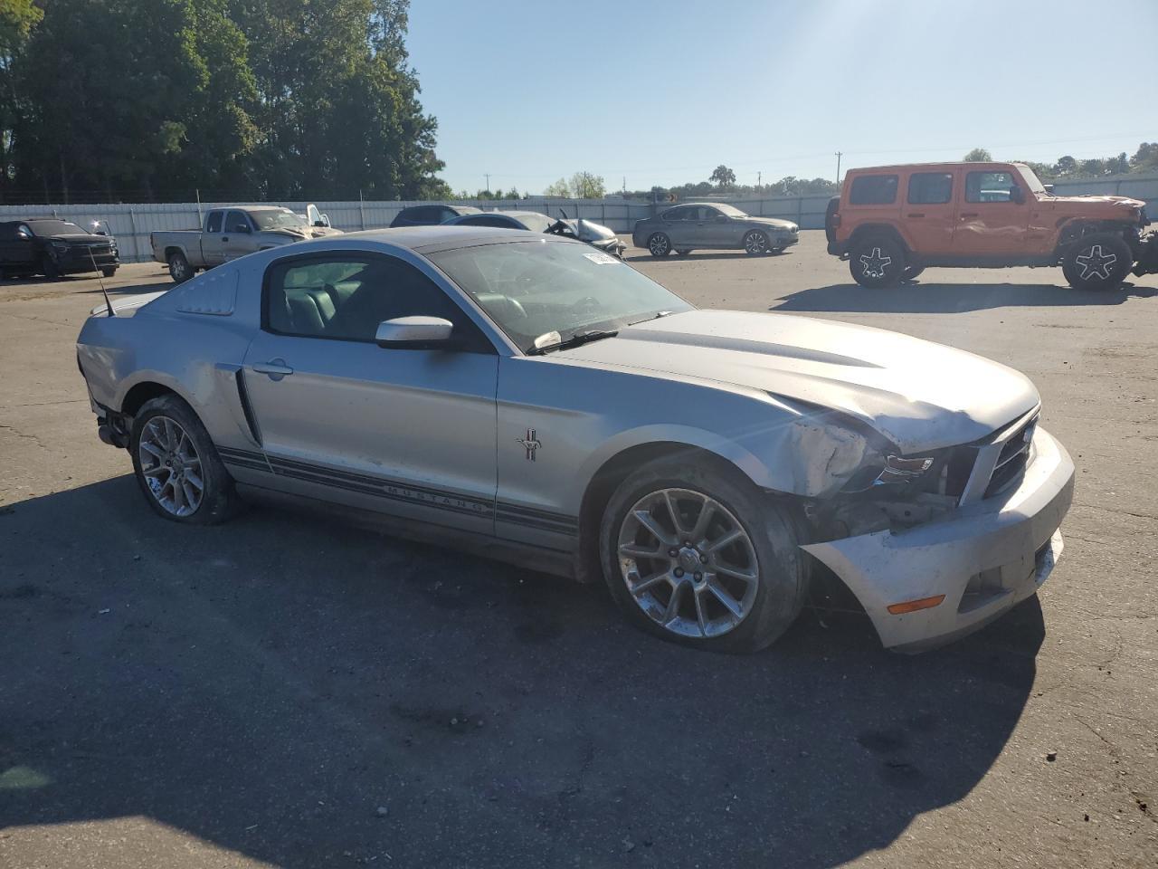 2010 Ford Mustang - Фото 4