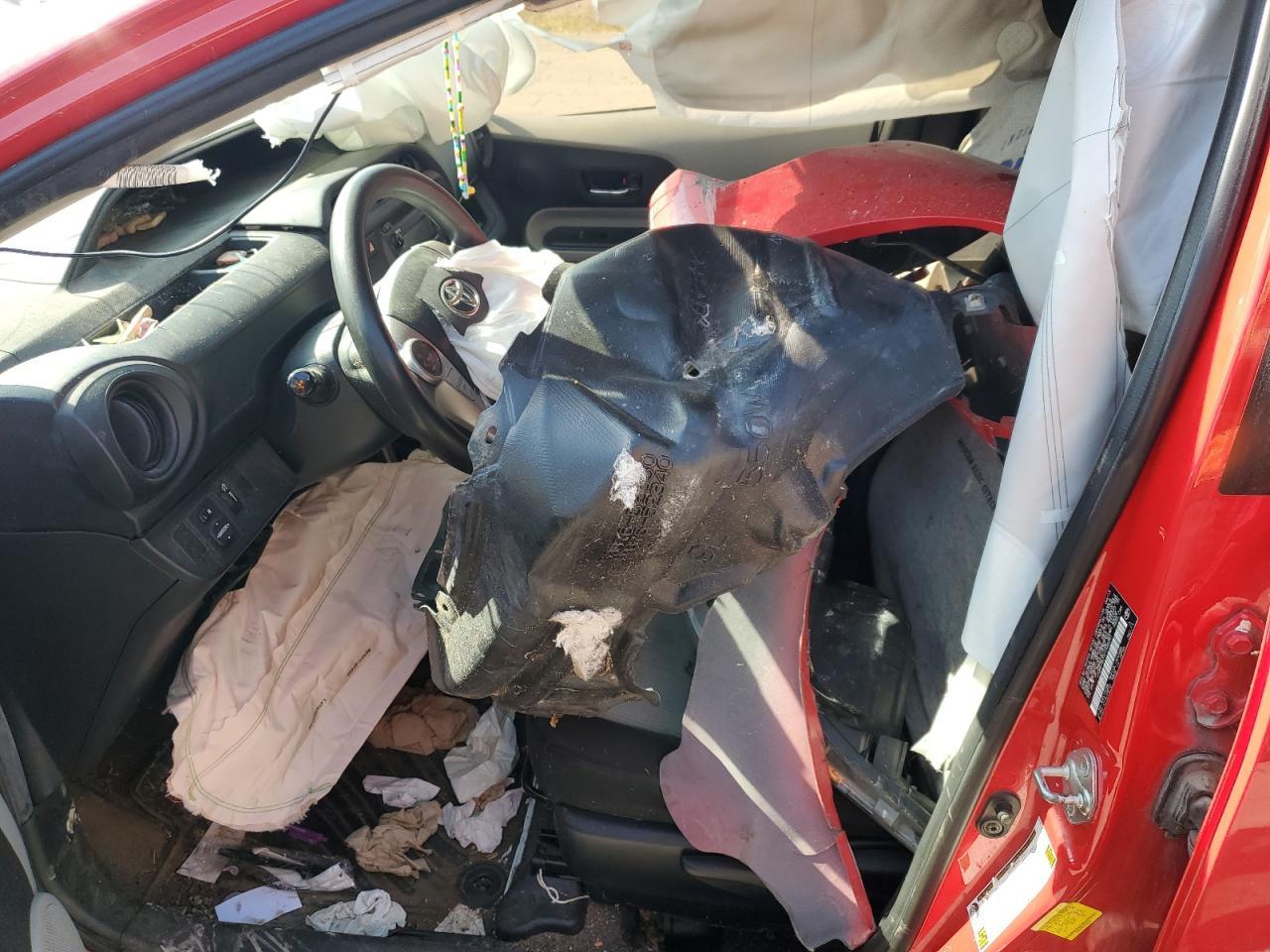 2013 Toyota Prius C - Фото 7