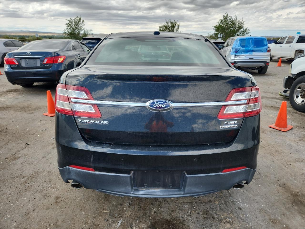 2015 Ford Taurus Sel - Фото 6