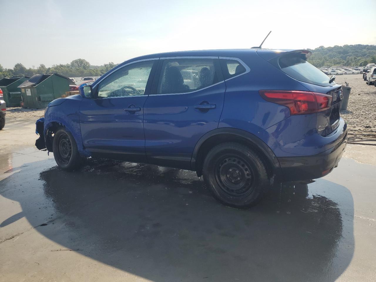 2018 Nissan Rogue Sport S - Фото 2