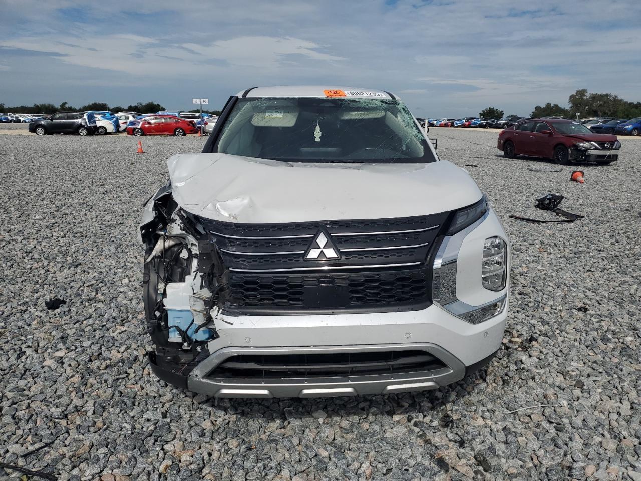 2023 Mitsubishi Outlander Se - Image 5