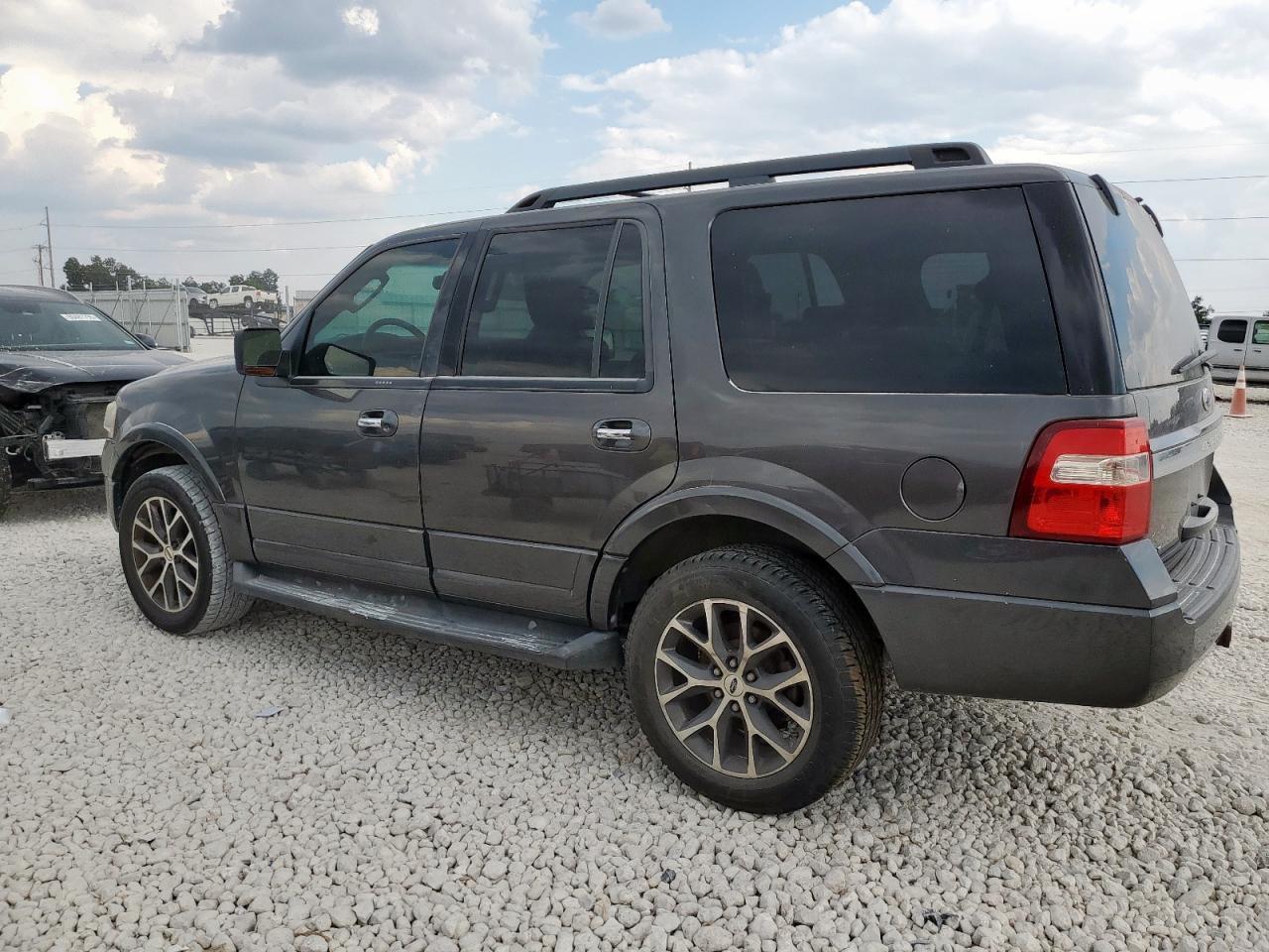 2016 Ford Expedition Xlt - Фото 2