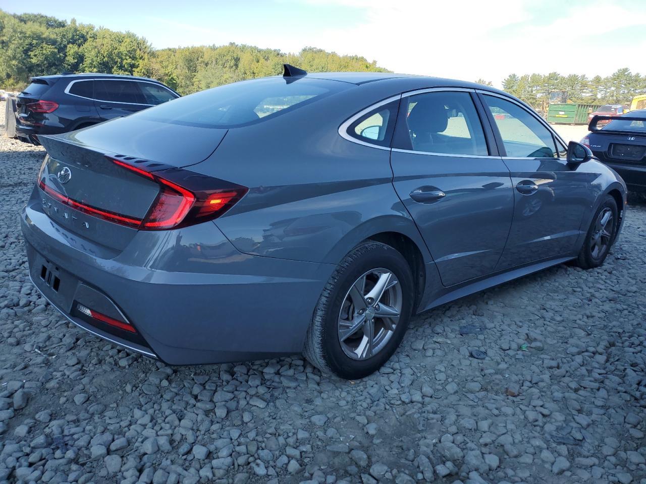 2022 Hyundai Sonata Se - Image 3