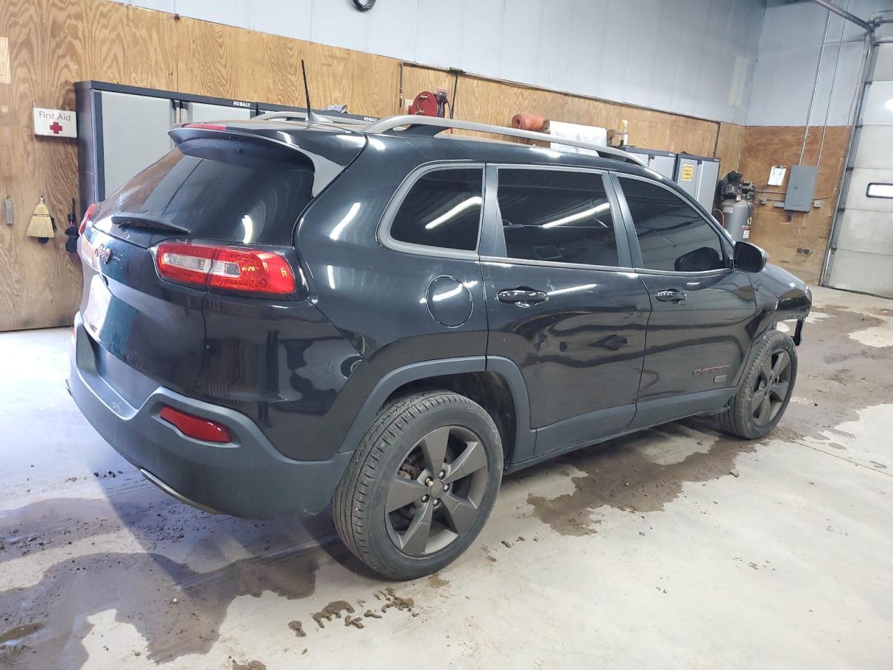 2016 Jeep Cherokee Latitude - Фото 3