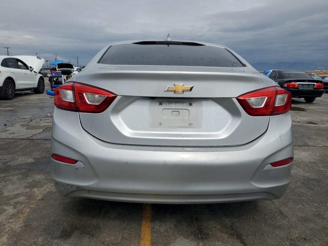 2018 Chevrolet Cruze Lt - Image 6