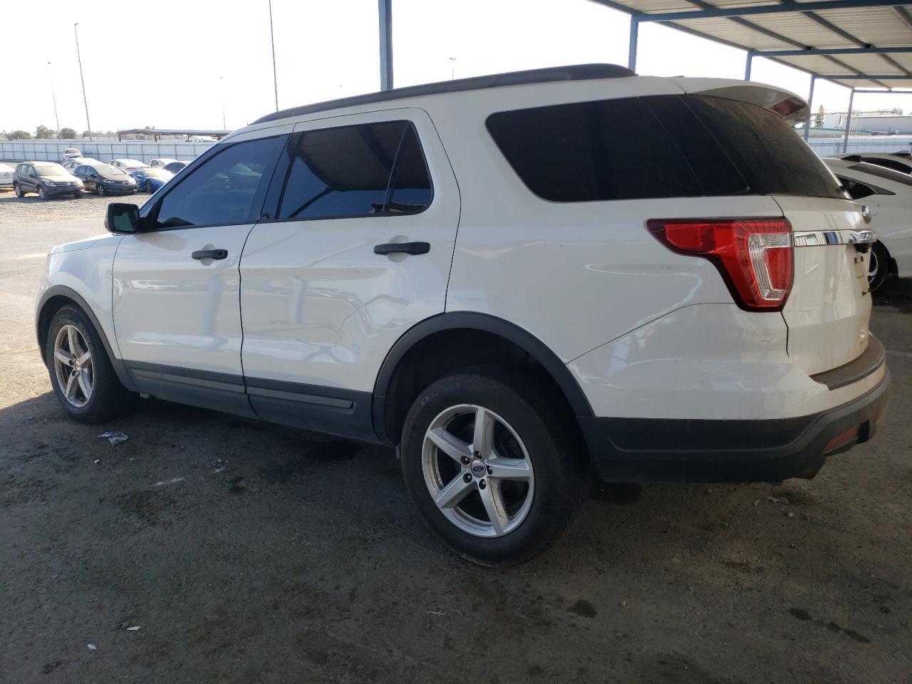 2018 Ford Explorer - Фото 2