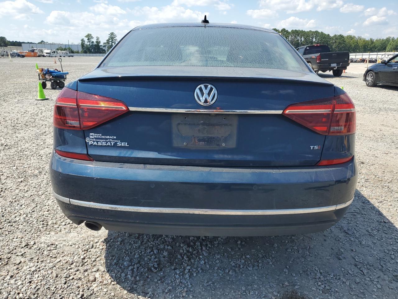 2018 Volkswagen Passat Sel Premium - Image 6