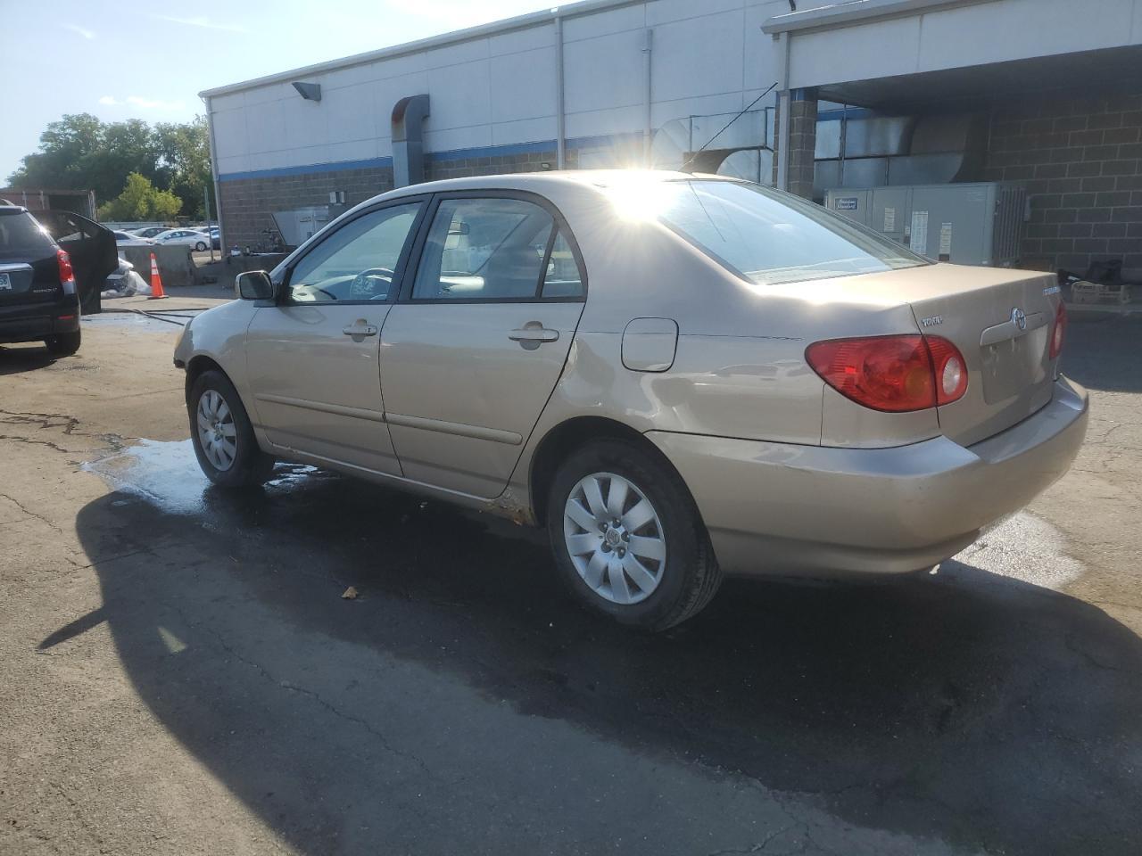 2004 Toyota Corolla Ce - Фото 2