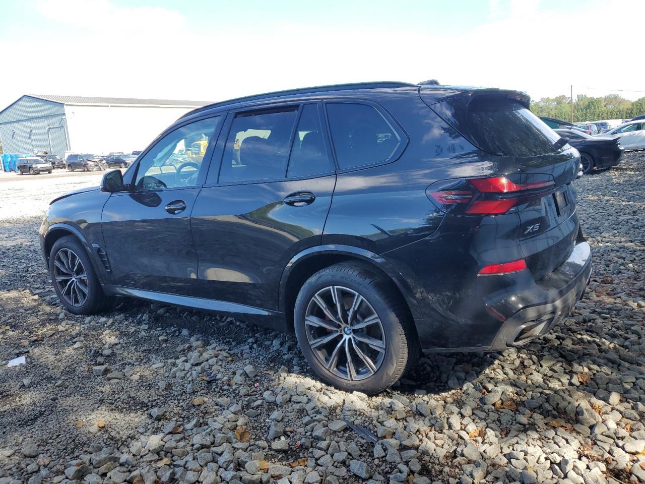 2025 BMW X5 xDrive40I - Image 2