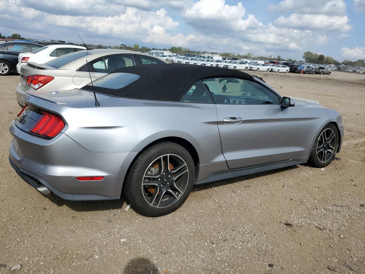 2022 Ford Mustang - Фото 3