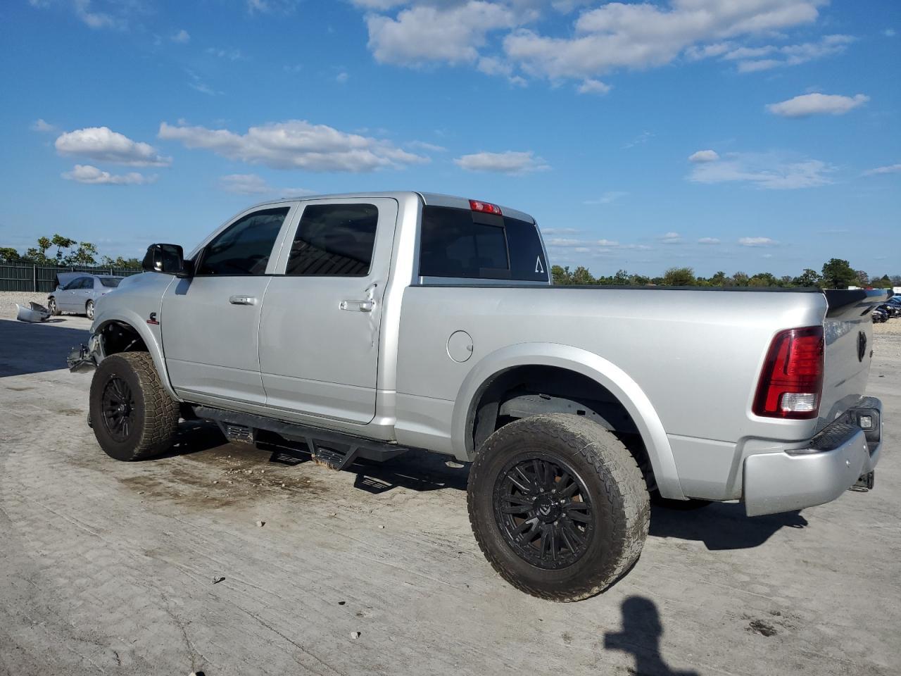 2017 Ram 2500 Laramie - Фото 2