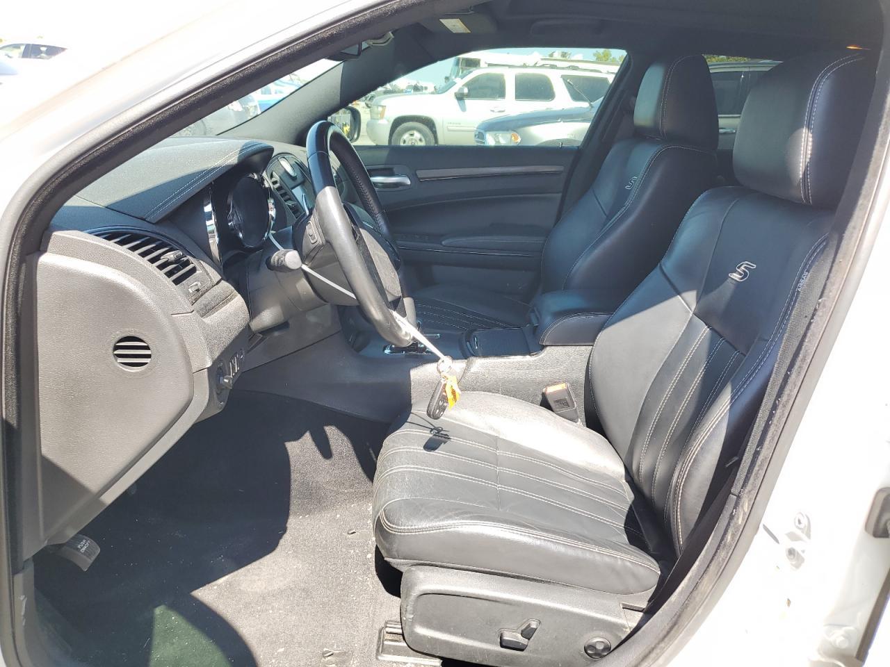 2014 Chrysler 300 S - Image 7