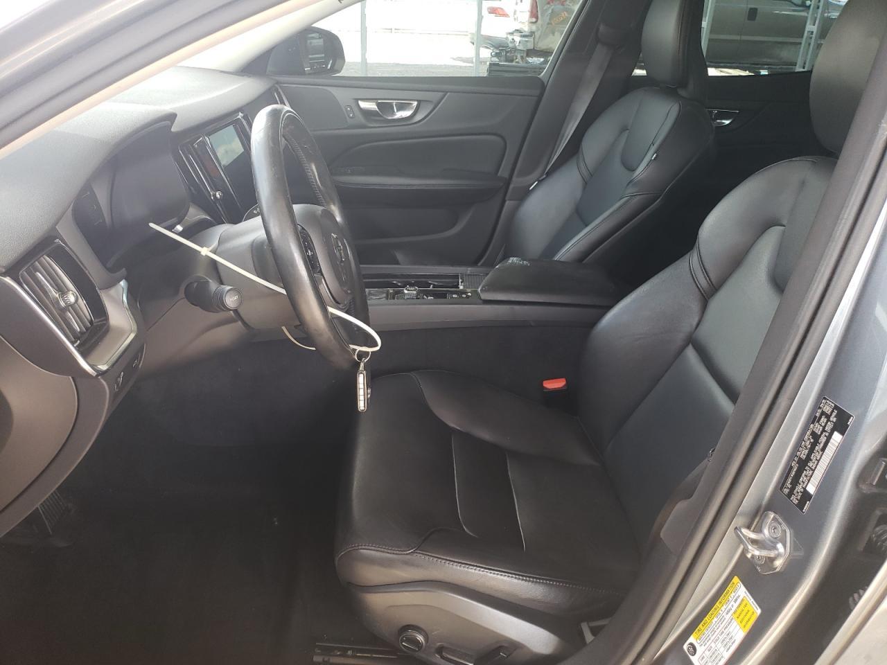 2019 Volvo S60 T5 Momentum - Фото 7