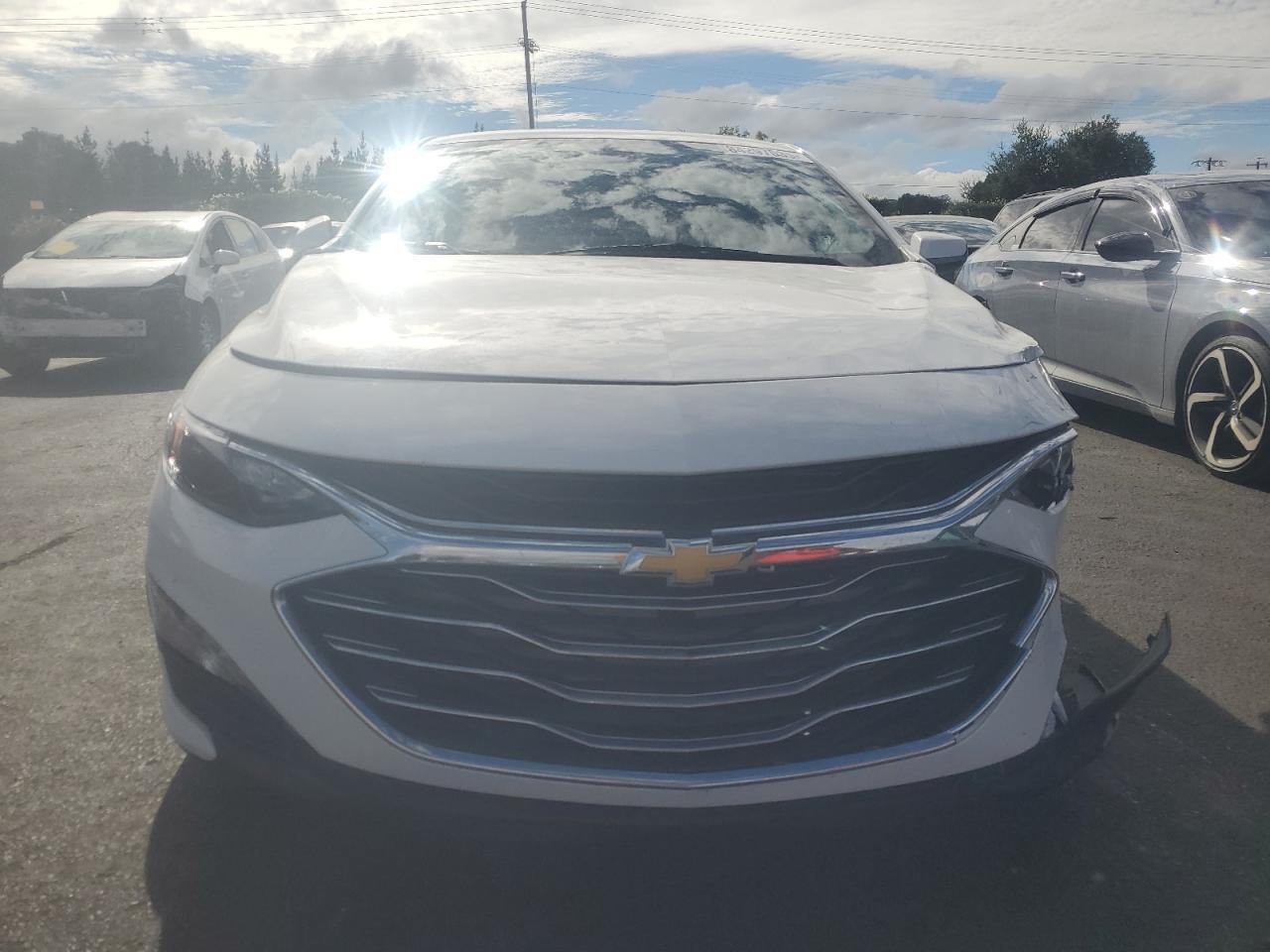 2022 Chevrolet Malibu Lt - Фото 5