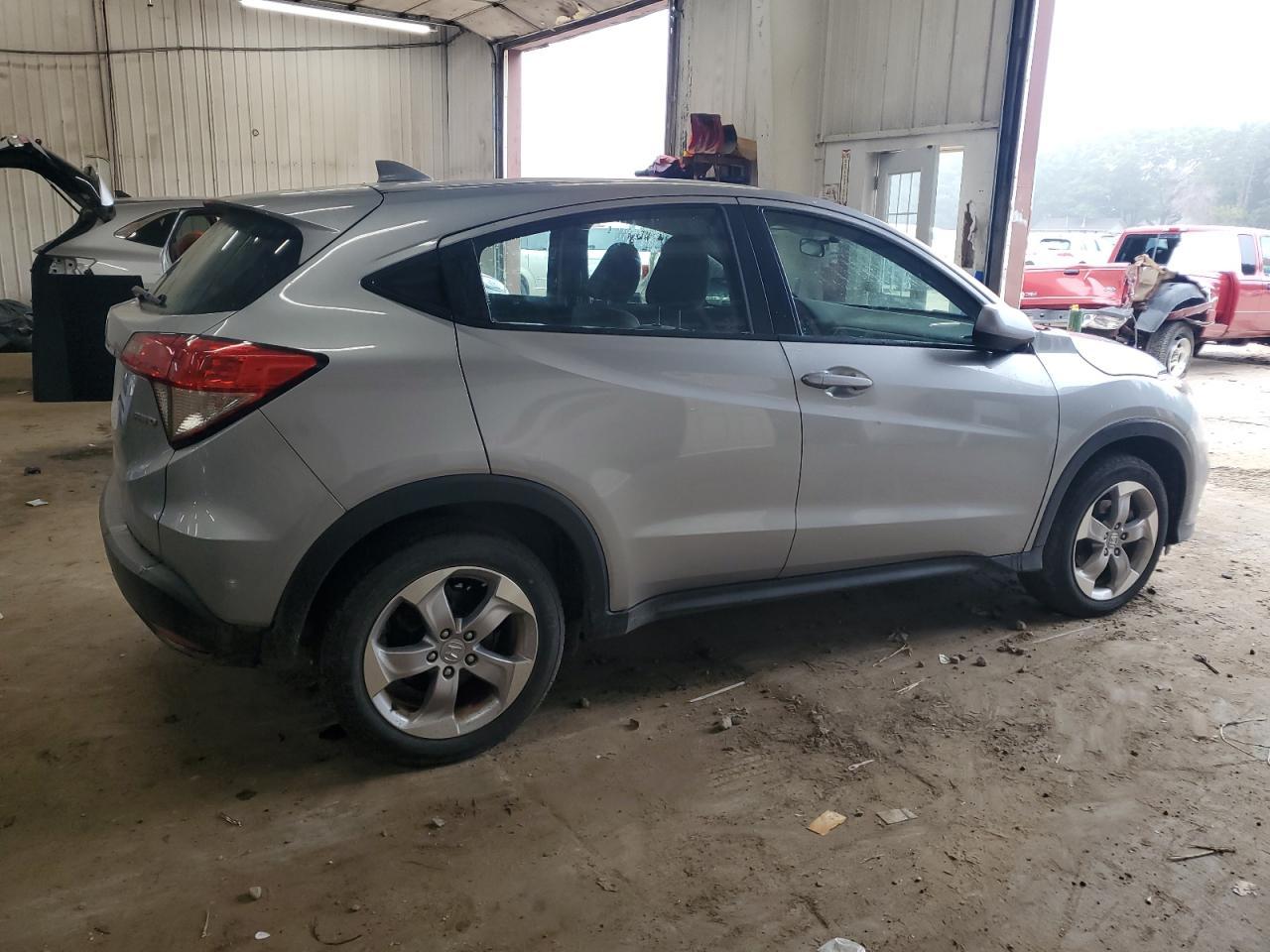 2022 Honda Hr-V Lx - Фото 3