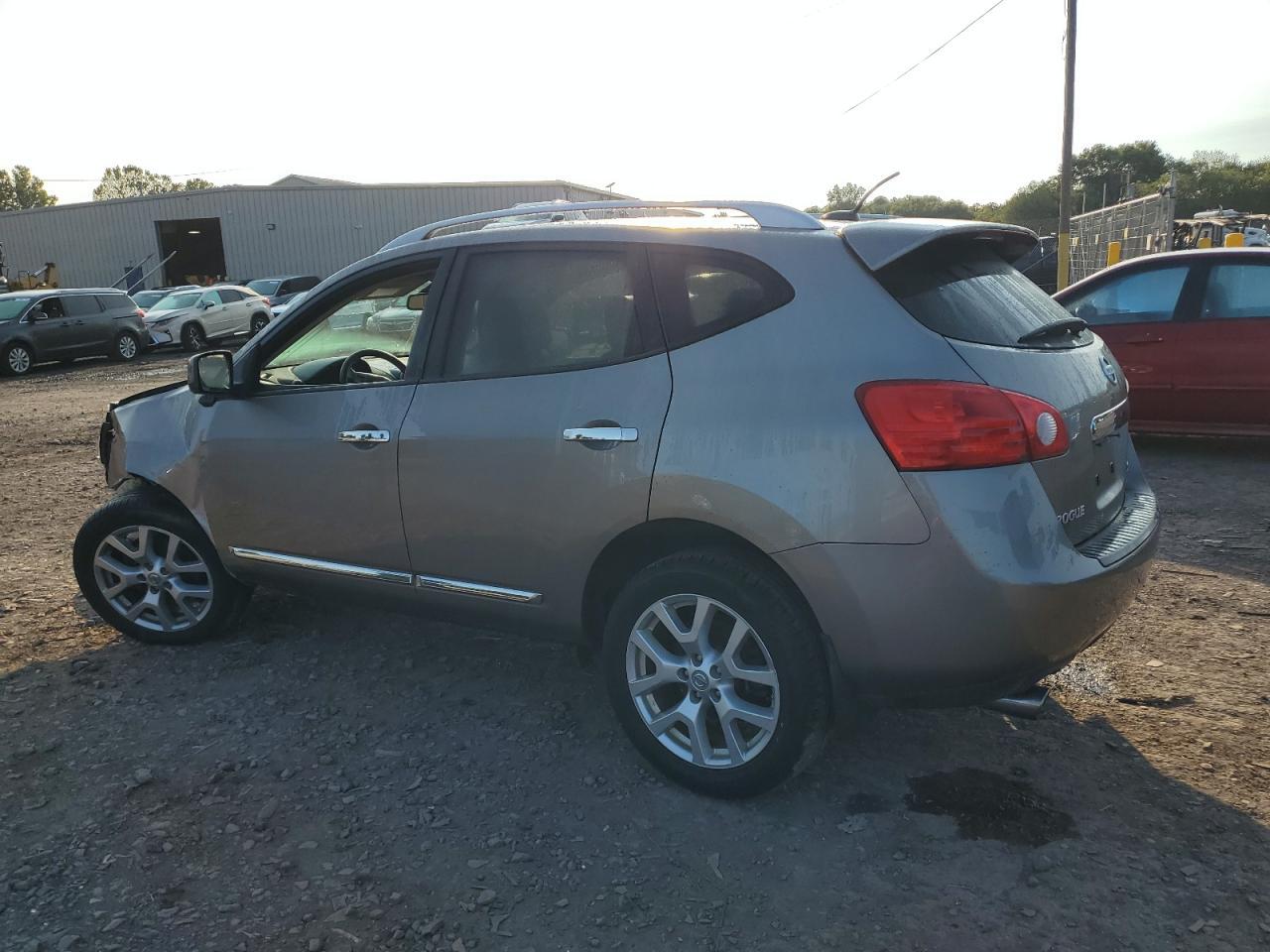 2011 Nissan Rogue S - Фото 2