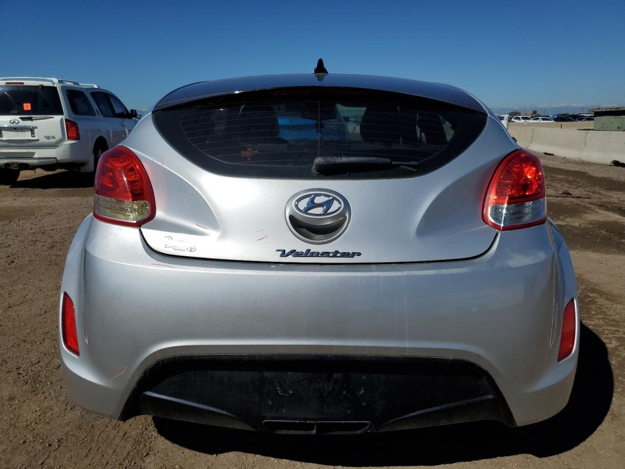 2013 Hyundai Veloster - Фото 6