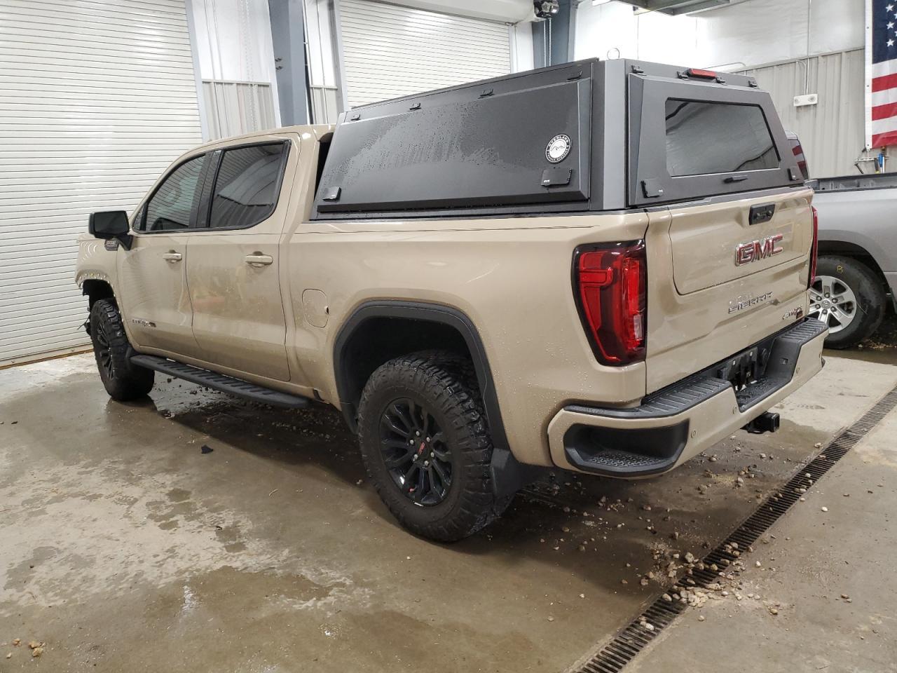 2023 GMC Sierra K1500 At4X - Фото 2