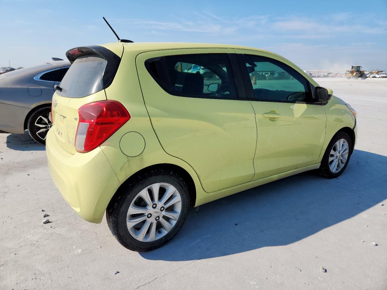 2018 Chevrolet Spark 1Lt - Фото 3