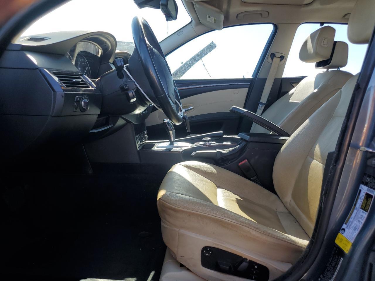 2010 BMW 528 I - Фото 7