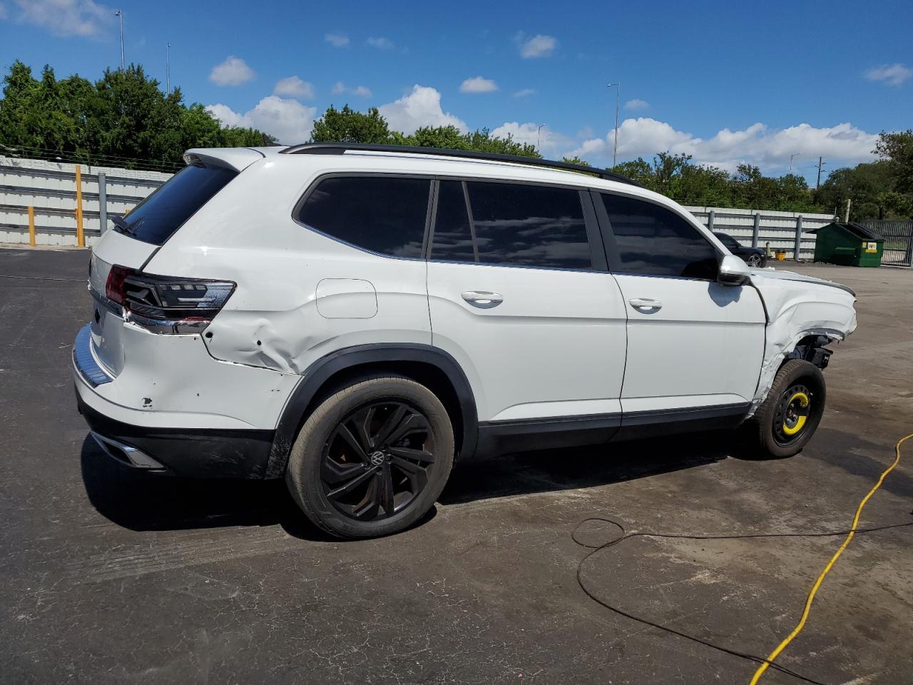 2022 Volkswagen Atlas Se - Image 3