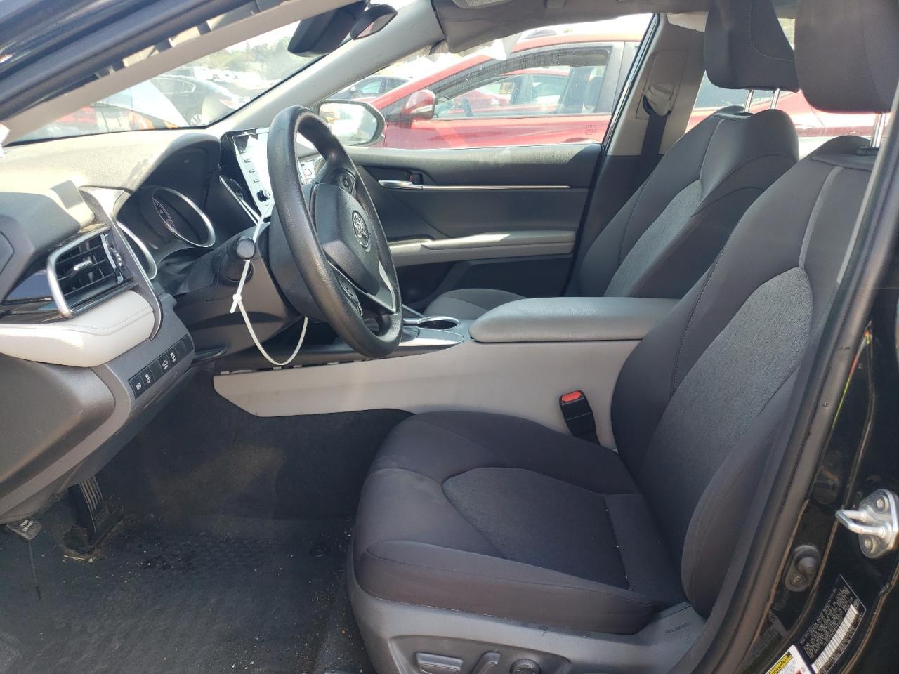 2021 Toyota Camry Le - Фото 7