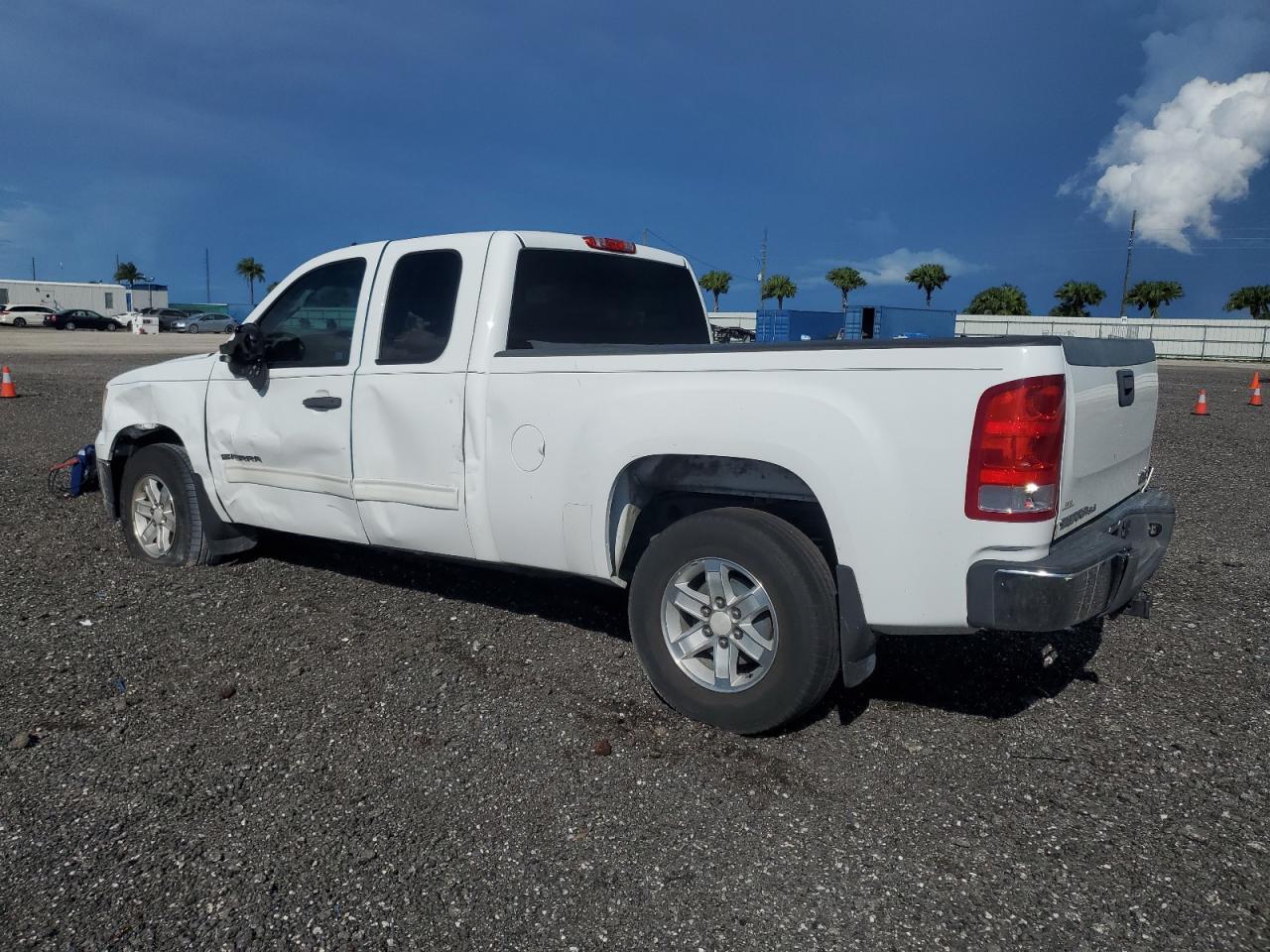 2013 GMC Sierra C1500 Sle - Image 2