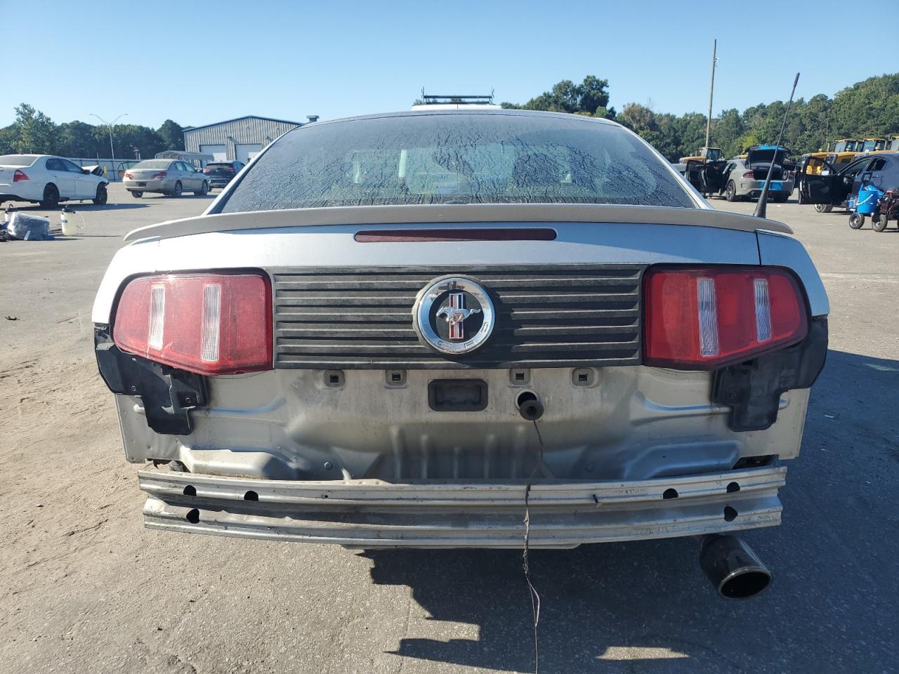 2010 Ford Mustang - Фото 6