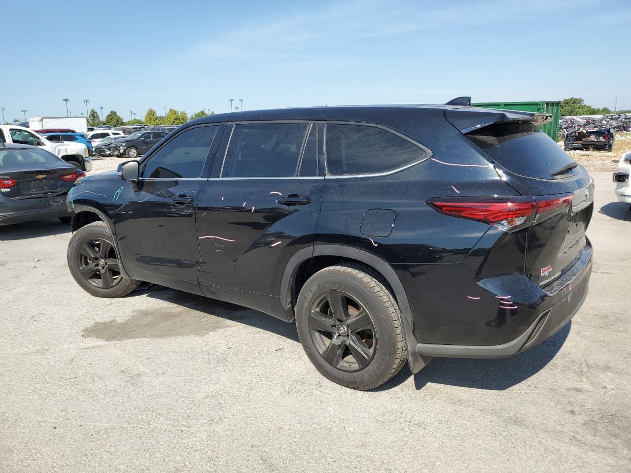 2020 Toyota Highlander L - Image 2