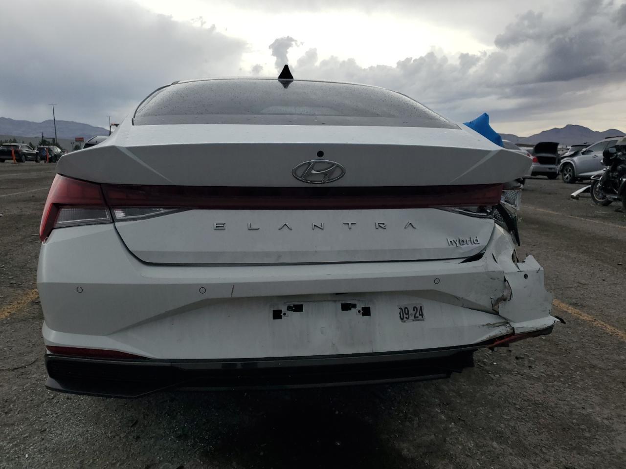 2023 Hyundai Elantra Limited - Фото 6