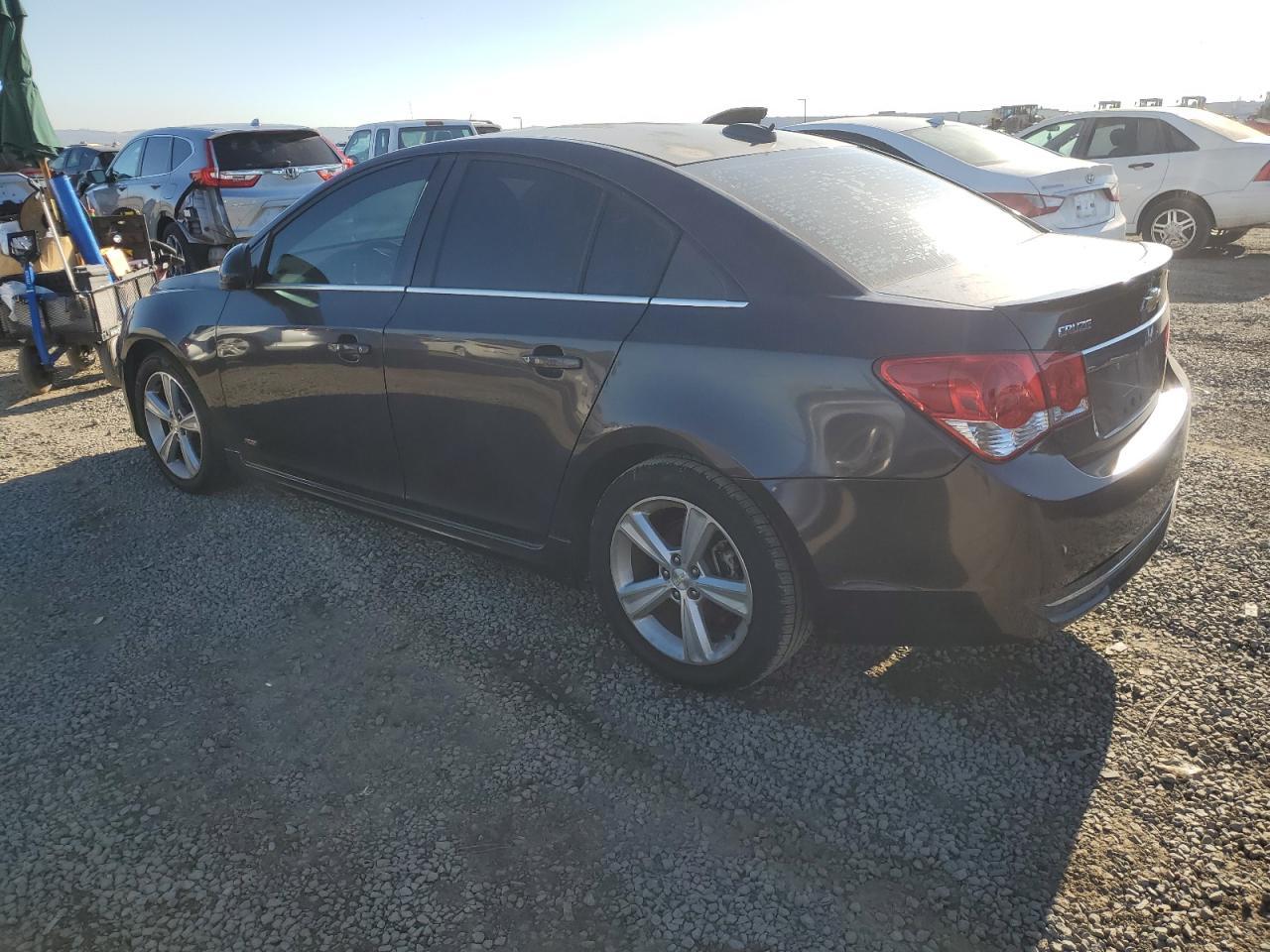 2016 Chevrolet Cruze Limited Lt - Image 2